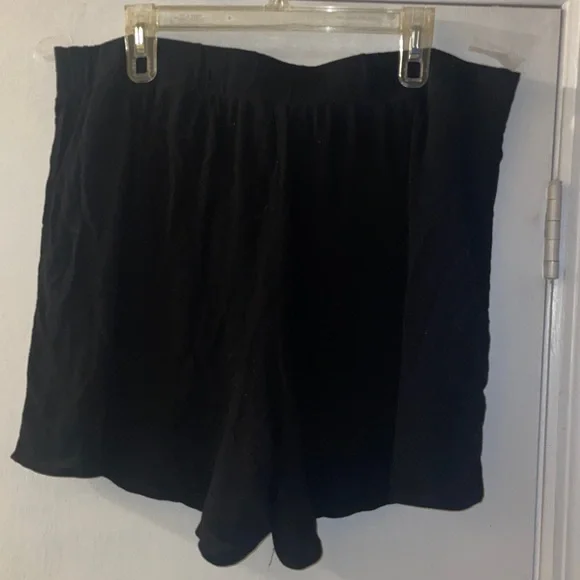 Women's Black Shorts - Picture 1 of 2